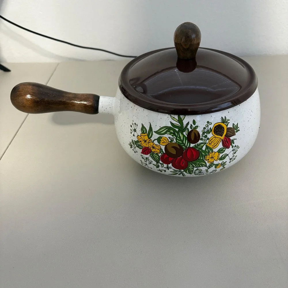 VTG Enamelware Sauce Pan with Lid Fruit Floral Motif Wooden Handle Speckled